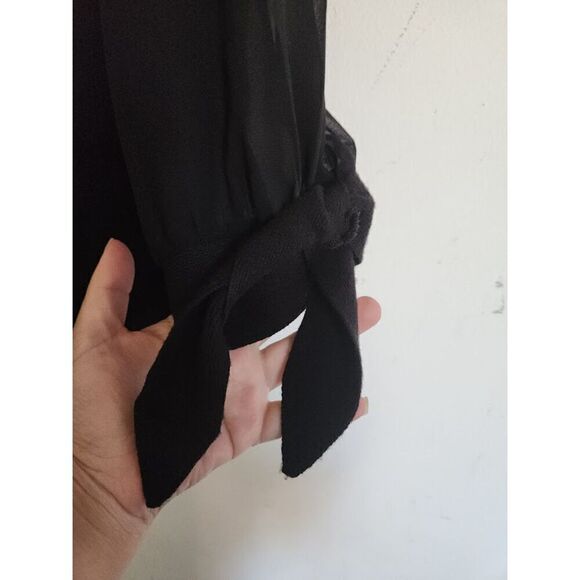 Chico's Black Knit w/Semi Sheer Sleeves Pullover Sweater Blouse size 2 or Large - Picture 6 of 7